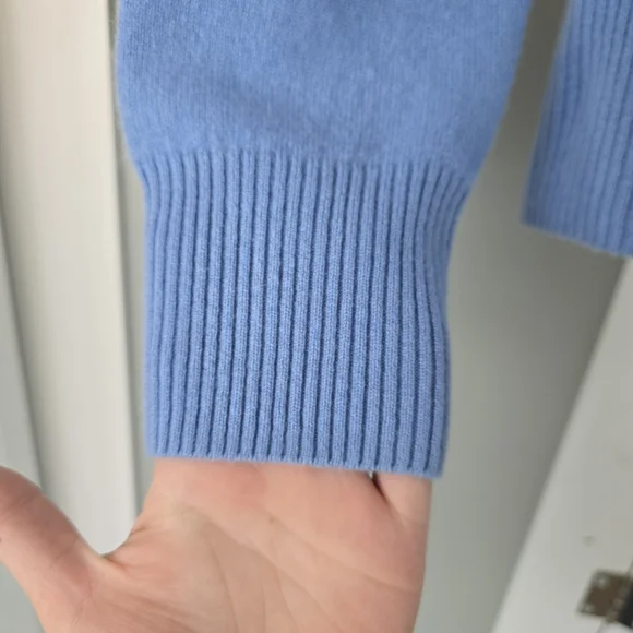 100% Cashmere Classic Mock Neck Sweater in Light Blue - Picture 4 of 8